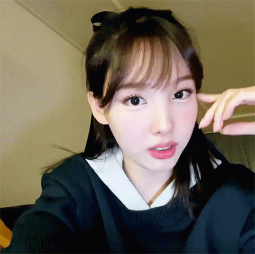 Eye Roll Meme Nayeon Scratching Head GIF