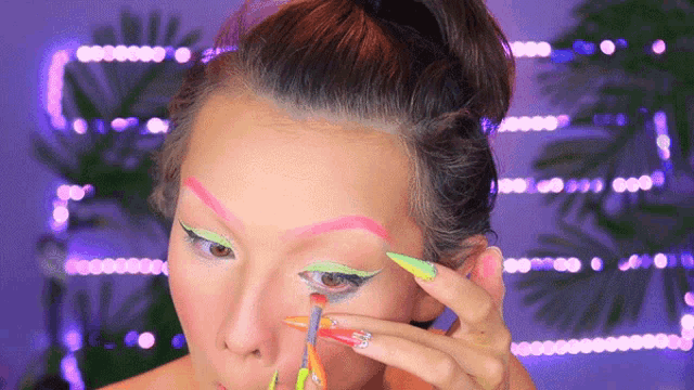 Eyeliners Under The Eye Area Gif GIF