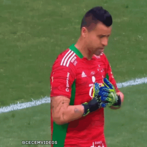 Fabio Cruzeiro Stretching Fingers GIF