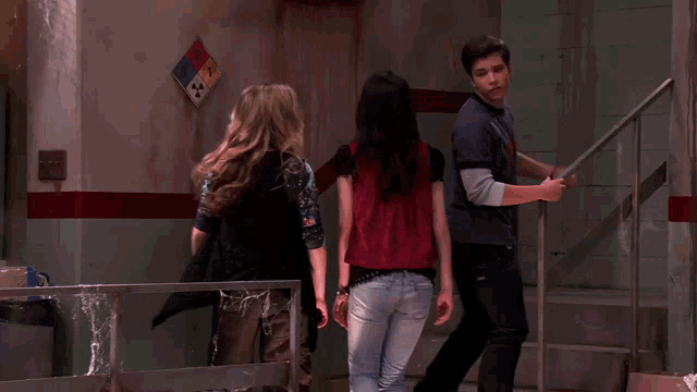 Falling Gibby Gibson Icarly GIF