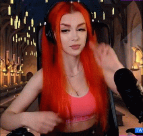 Finger Pointing Lynn Unlimited GIF