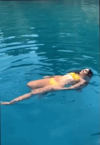 Floating 345 X 498 Gif GIF