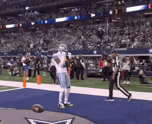 Football Player In Cowboys Uniform GIF
