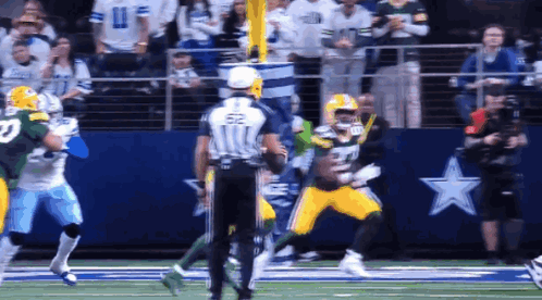 Football Player In Green Jersey Number 10 GIF