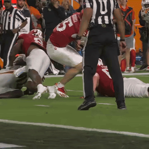 Football Player In Red Jersey Number 7 GIF