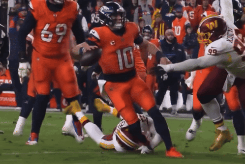 Football Player Number 10 Running With Ball GIF