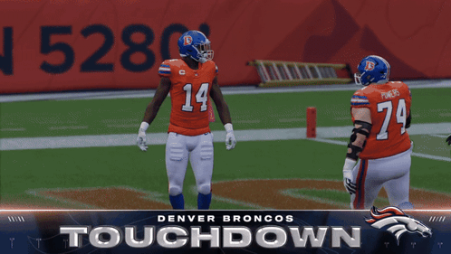 Football Player Number 10 Running With Ball GIF