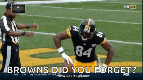 Football Player Number 84 Running With Ball GIF