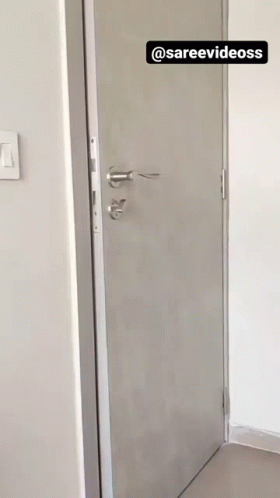 Game Blouses Girl In Green Dancing GIF