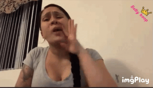 Game Blouses Lady Vlogger GIF