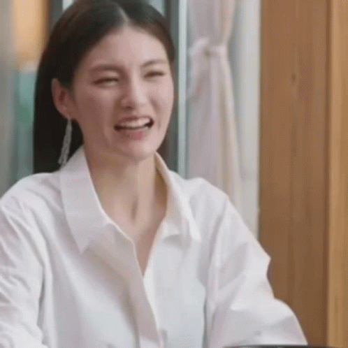 Game Blouses Kim Yong Ji GIF