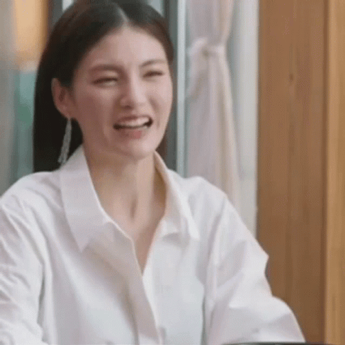 Game Blouses Kim Yong Ji GIF