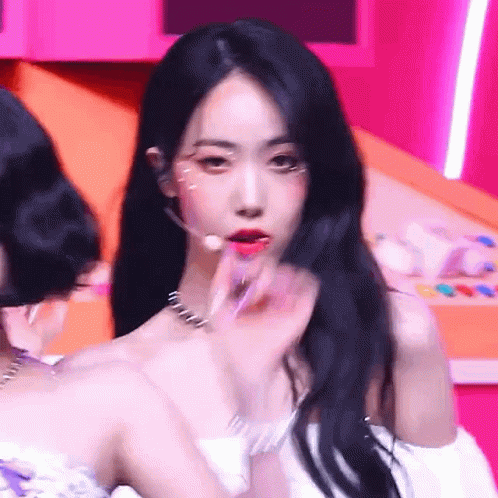 Getting Sturdy Dance Viviz K-pop GIF