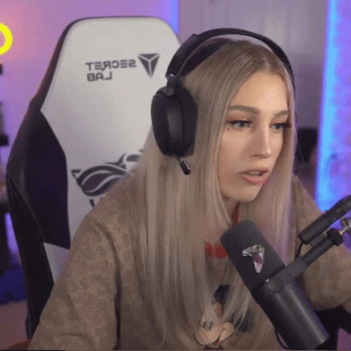 Gobble Gobble Scared Emerome GIF