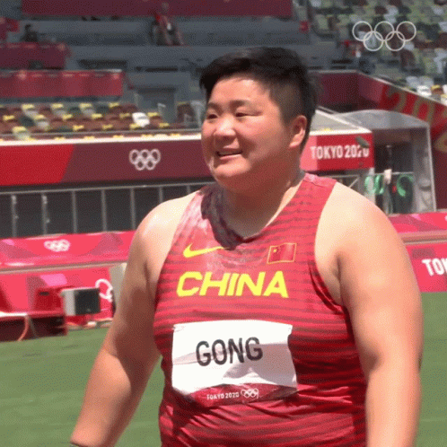 Gong Lijiao Pointing Here GIF