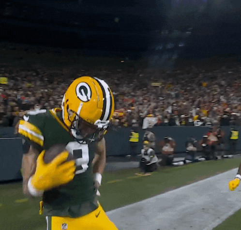 Green Bay Packers Player with Helmet Letter C