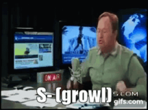 Green Shirt Man on Mic Says S Grow