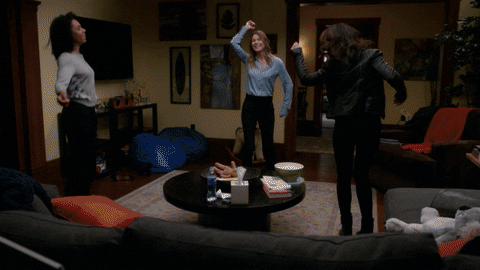Grey's Anatomy Meredith And Friends Dancing GIF