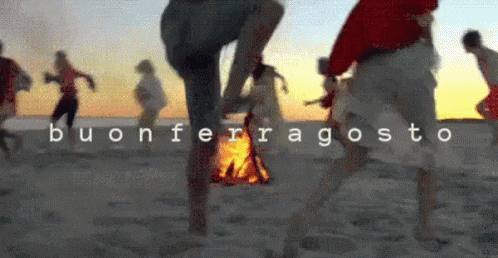Group Dancing On Beach Buon Ferragosto GIF