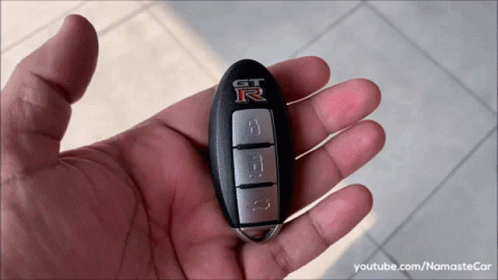 Gtr R34 Key GIF