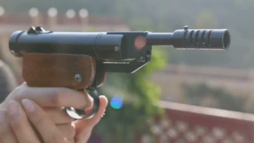 Gun Shooting Janhvi Kapoor Dhadak GIF