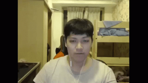 Guy Covering Eyes During Flashbang GIF