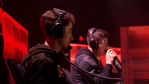 Guy Rock Paper Scissors While Playing Tournament GIF