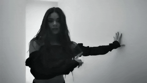 Hailee Steinfeld No No No GIF