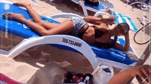 Hakuna Matata Sexy Lady Chilling On Pool GIF