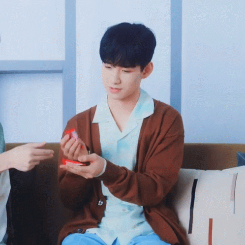 Hakuna Matata Sato Keigo Slow Motion Eating GIF