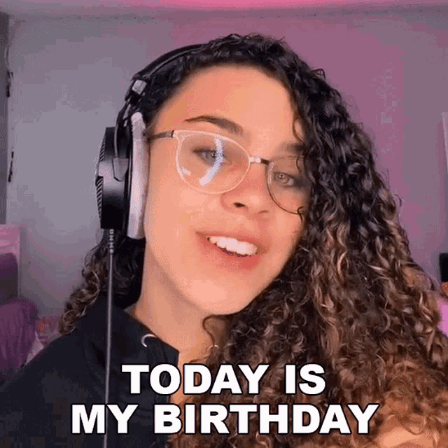 Happy Birthday To Me Fluctraa Vlogger GIF