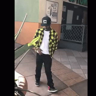 Happy Feet 320 X 320 Gif GIF