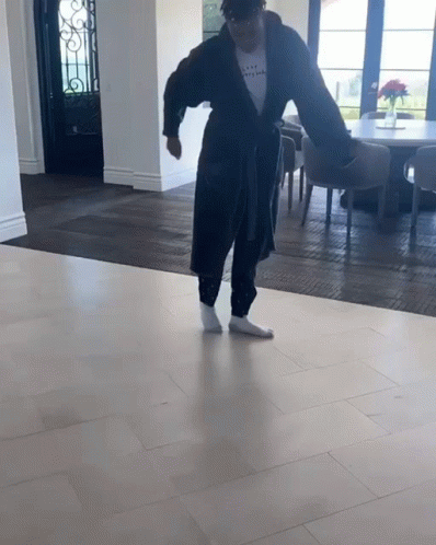 Happy Feet 398 X 498 Gif GIF