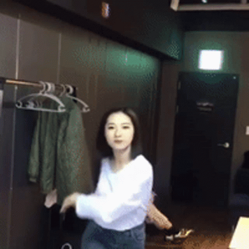 Happy Meme Korean Girl Dance GIF