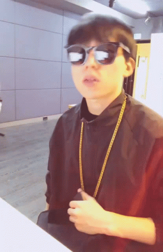 Head Beat Song Celebration Meme GIF