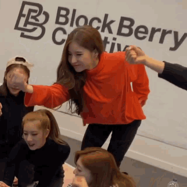 Heejin Loona Gif GIF