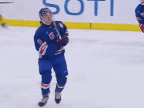 Hockey Player 71 In Snow GIF