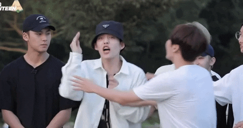 Hold Me Back Screaming Seventeen Scoups GIF