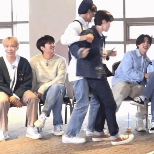 Hold Me Back Screaming Seventeen Woozi GIF