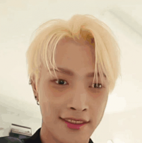Hong Joong Face Transformation Ateez GIF