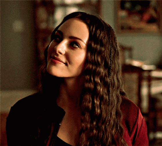 Hope Mikaelson Look Up GIF