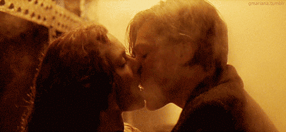 Hot Love Kiss Titanic Smoke GIF
