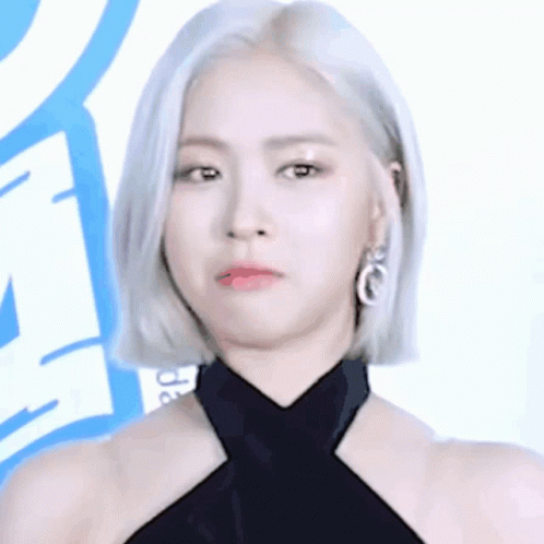 How Sway White Hair Girl Disbelieving Look GIF