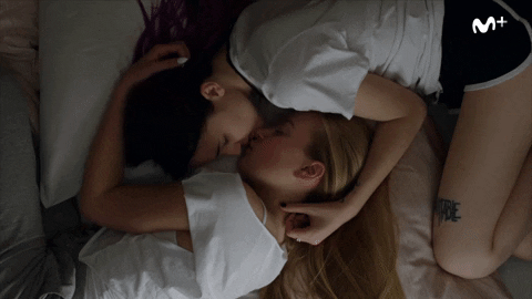 Hug Kissing Gif File 5847kb GIF