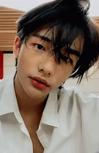 Hyunjin Shaking Long Hair Bangs GIF