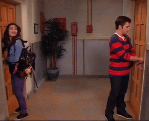 Icarly Carly Shay Experiencing Flashbang GIF