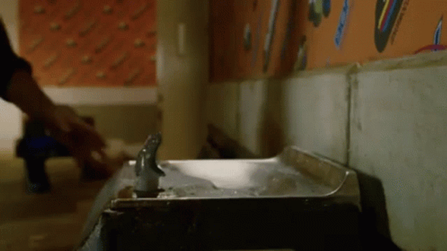 Idiocracy Luke Wilson Drinking Green Water GIF