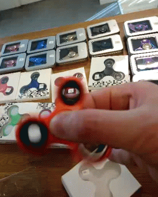 Illusion Of Fidget Spinner GIF