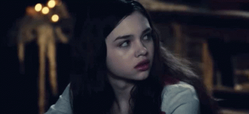 India Eisley Looking Around Movie Underworld GIF