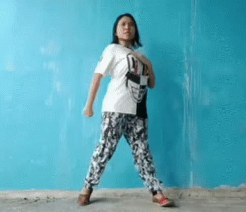 Internet Sensation Kween Yasmin Heart Pumping Dance Meme GIF